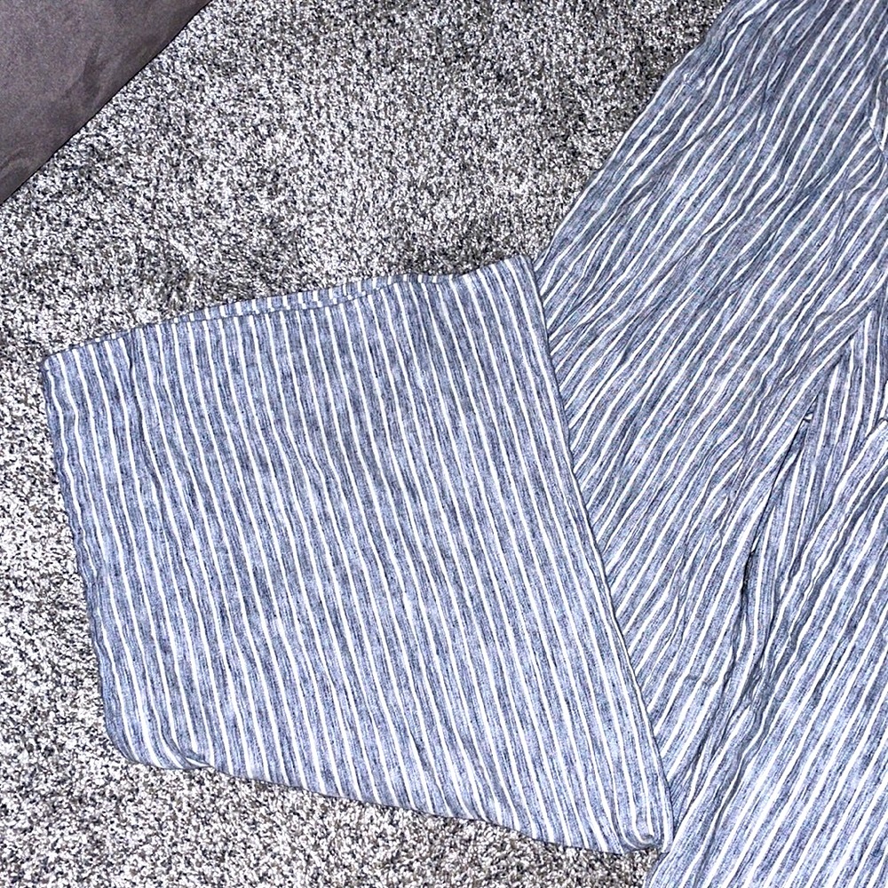 NWOT.  American Eagle Jumpsuit size 4. - Picture 6 of 7